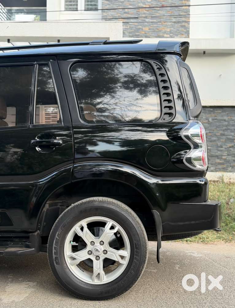 Mahindra Scorpio S10, 2015, Diesel