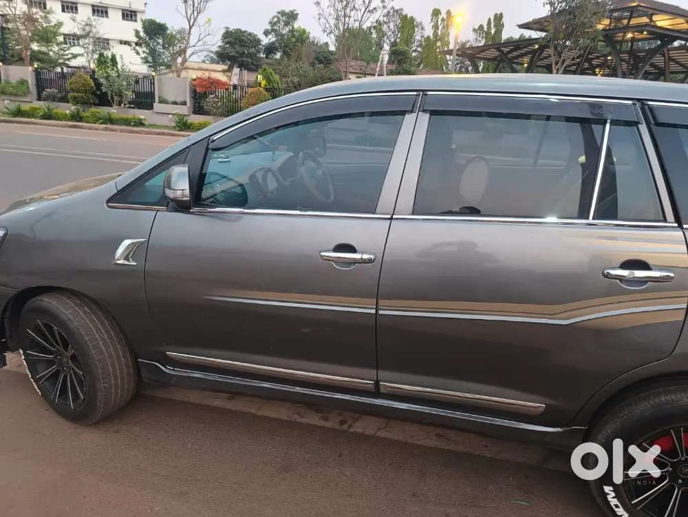 Toyota Innova 2012 Diesel Well Maintained