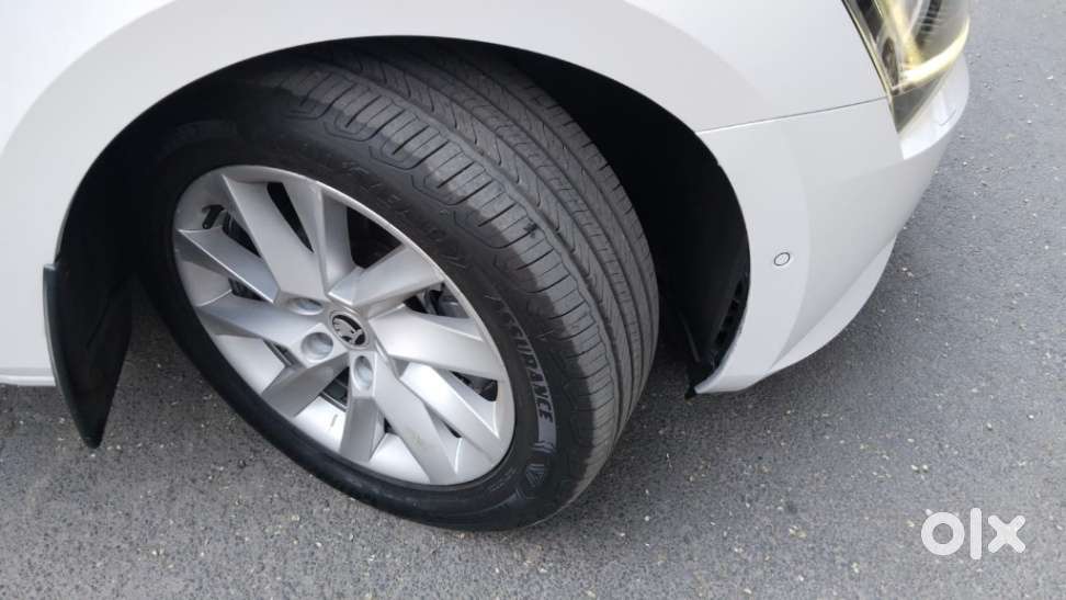 Skoda Superb L&k 2.0 Tdi At, 2019, Diesel