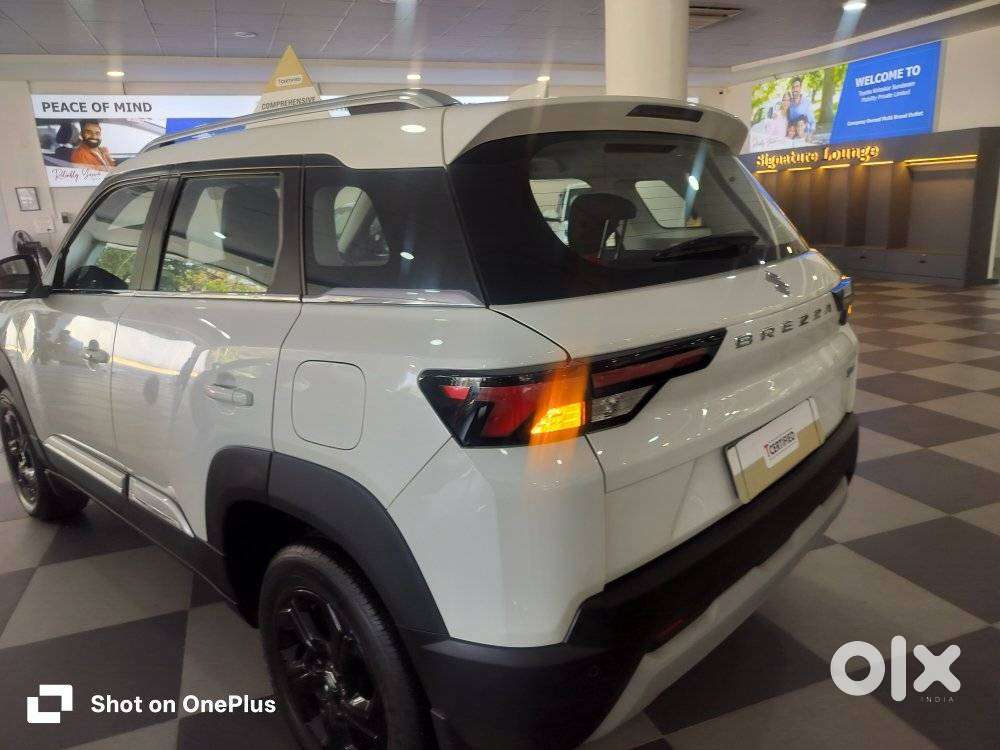 Maruti Suzuki Brezza 1.5 Zxi At Smart Hybrid, 2023, Petrol
