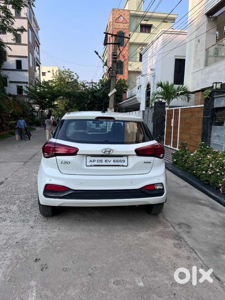 Hyundai I20 2017 Petrol 82000 Km Driven
