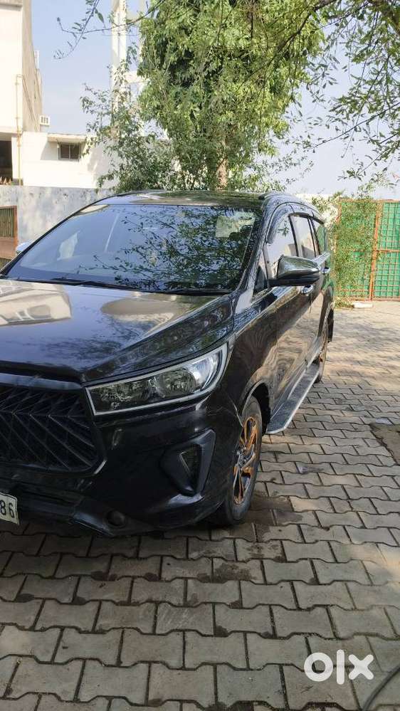 Toyota Innova Crysta 2.4 G Mt 7 Str, 2022, Diesel