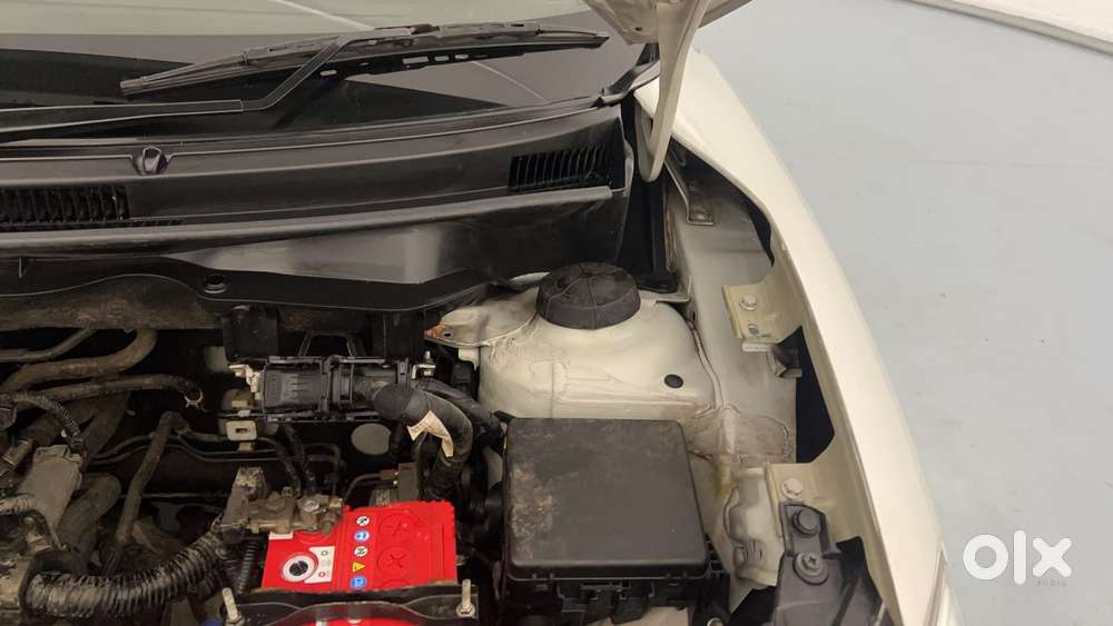 Maruti Suzuki Swift Vvt Vxi, 2021, Petrol