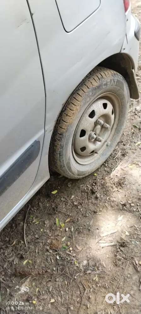 Hyundai Santro.  150000