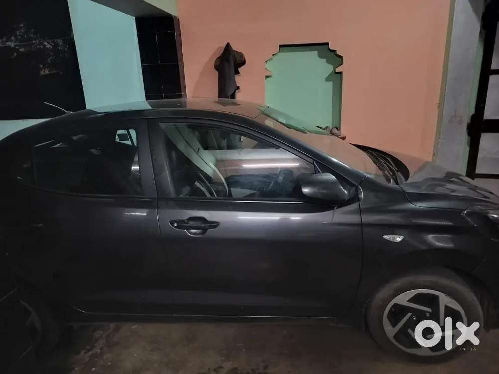 Hyundai Aura 2023 Cng & Hybrids 50100 Km Driven