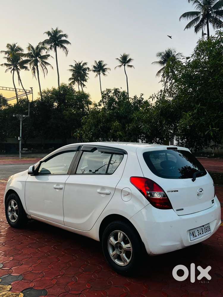 Hyundai I20 1.2 Asta Option With Sunroof, 2011