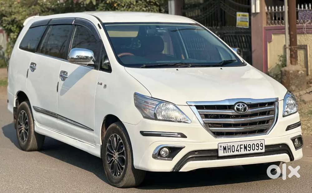 Toyota Innova 2012 Diesel Well Maintained