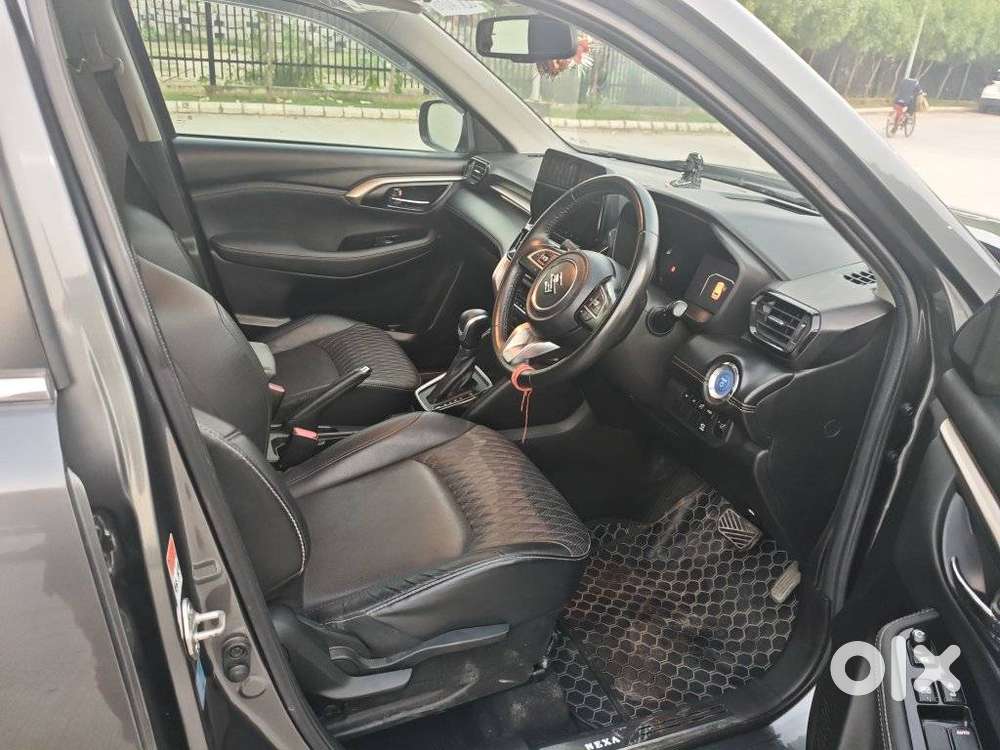Maruti Suzuki Grand Vitara 1.5 Alpha Plus Intelligent Hybrid Ecvt, 2..