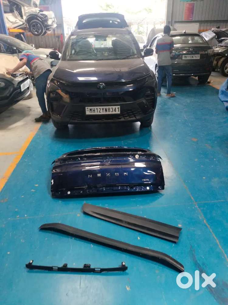 3000/- Only Selling Old Minor Dent Car Dickey Nexon Pure+ S