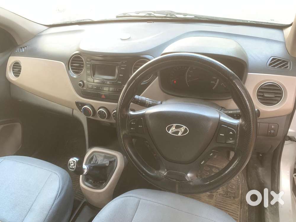 Hyundai Grand I10 Asta Option, 2016, Petrol