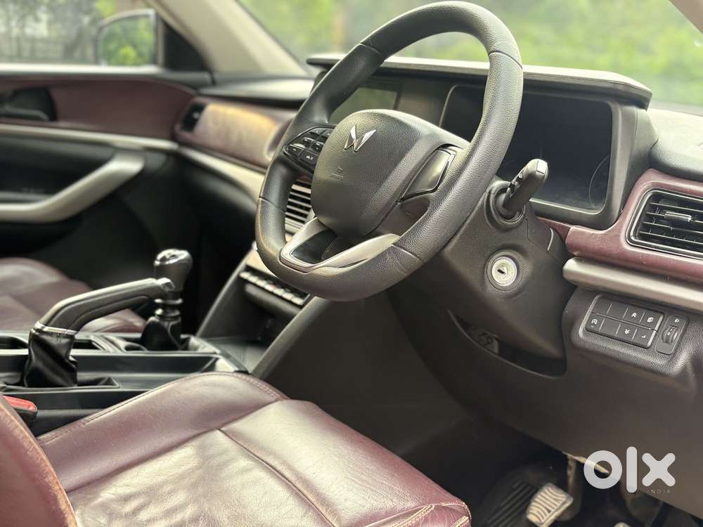 Mahindra Xuv700 2.2 Mx Diesel Mt 5 Str, 2022, Diesel