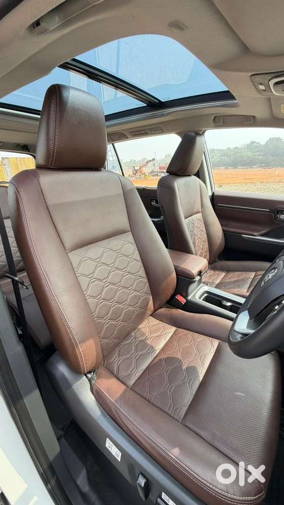 Toyota Innova Hycross 2.0 Zx (o) Hybrid 7 Str, 2025, Petrol