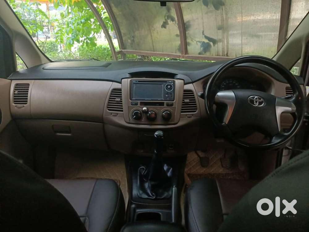 Toyota Innova 2.5 G (diesel) 7 Seater Bs Iv, 2016, Diesel