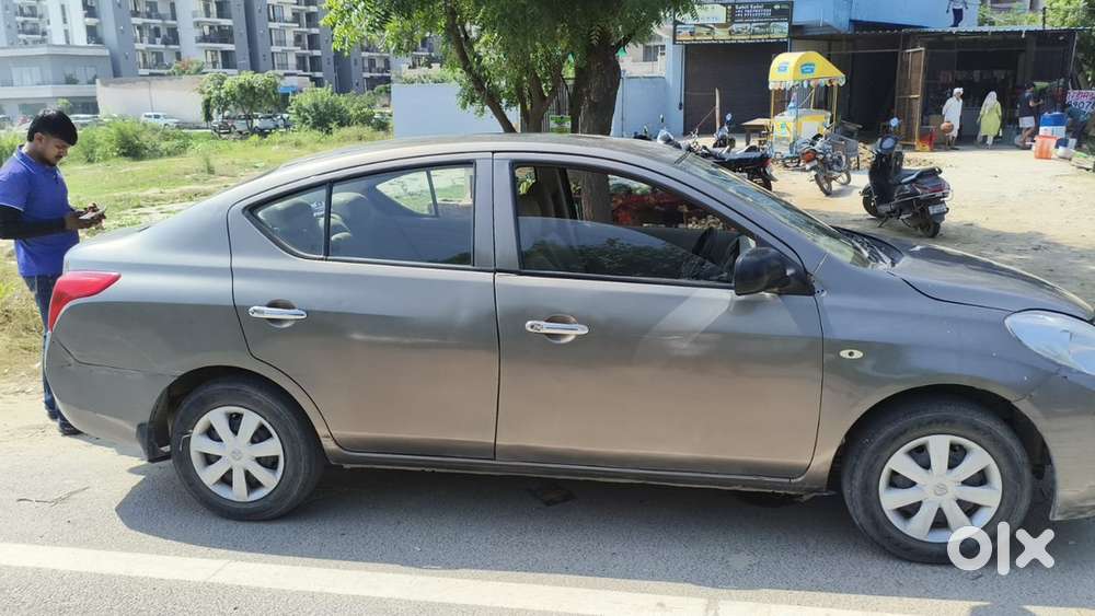 Nissan Sunny Petrol 2012