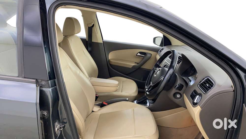 Volkswagen Vento 1.2 Tsi Highline Plus At, 2017, Petrol