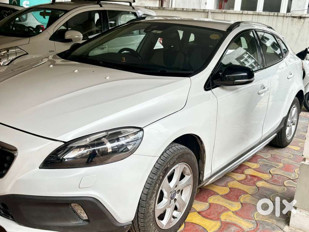 2016 Volvo V40 Country Petrol