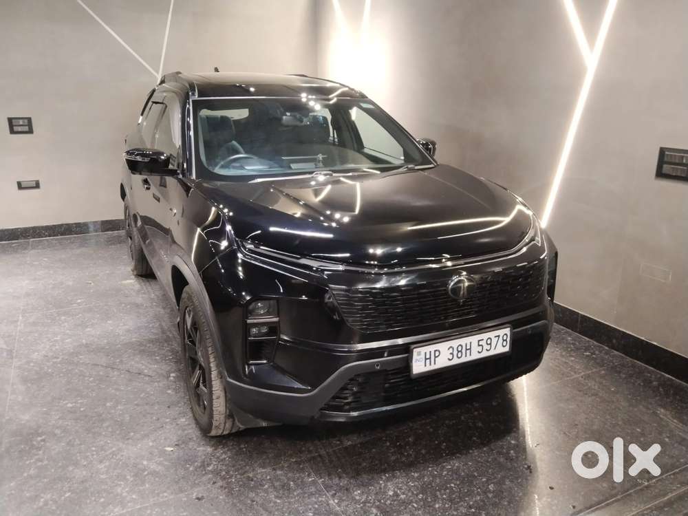 Tata Safari Accomplished Dark Edition, 2024, Diesel
