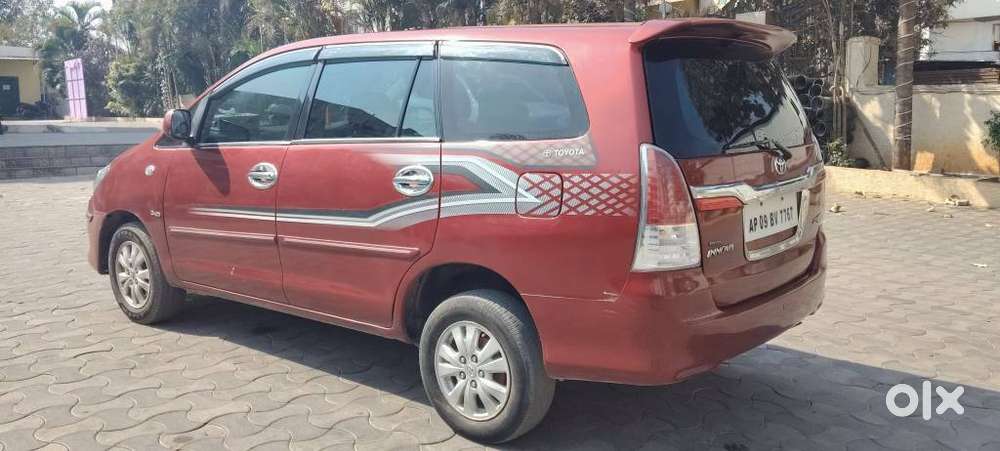Toyota Innova 2004-2011 2.5 V Diesel 8-seater, 2009, Diesel