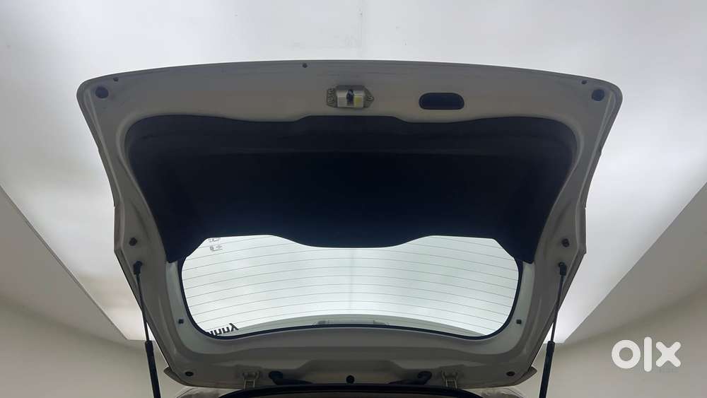 Maruti Suzuki Vitara Brezza 1.5 Zxi At, 2022, Petrol