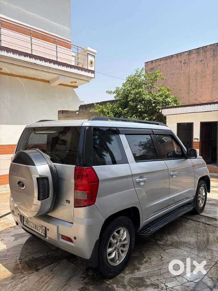 Mahindra Tuv 300