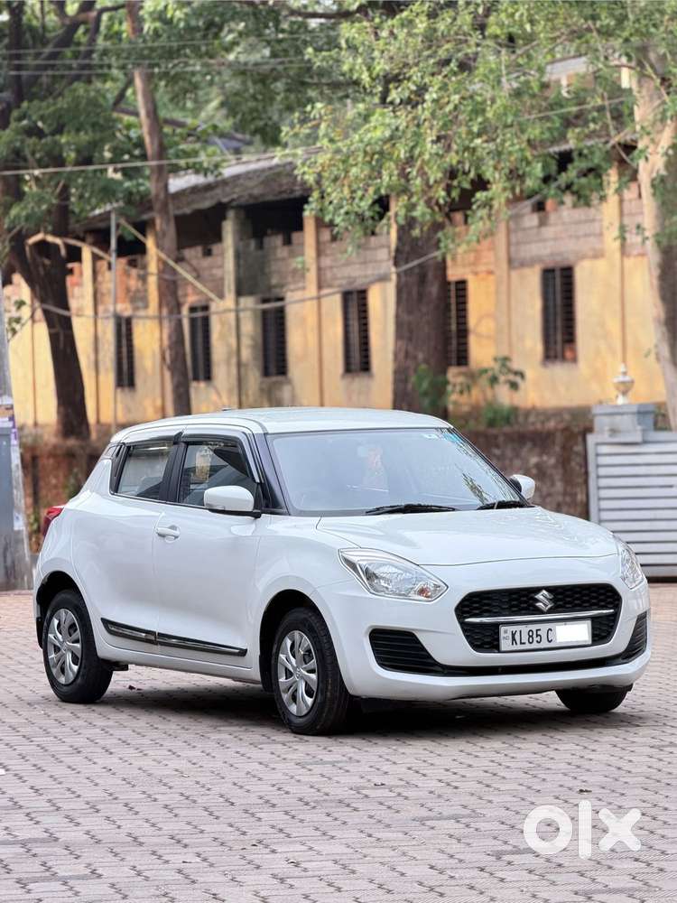 Maruti Suzuki Swift Vxi Optional, 2023, Petrol