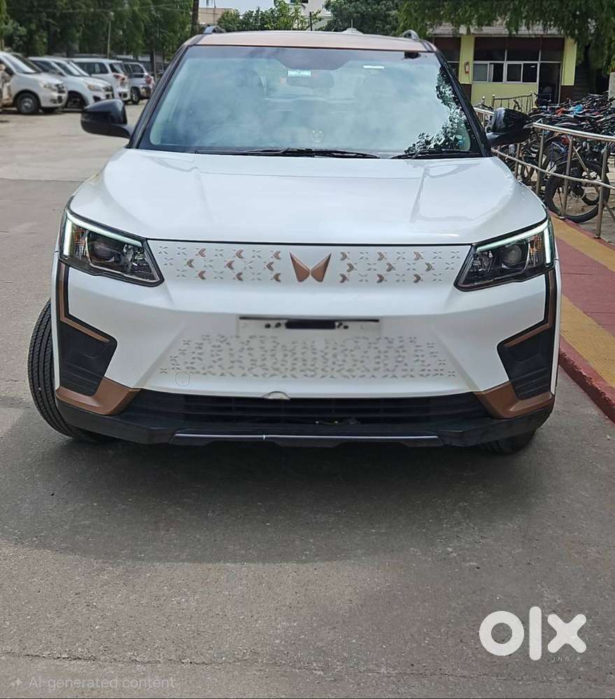 Mahindra Xuv400 2023 Electric 52000 Km Driven
