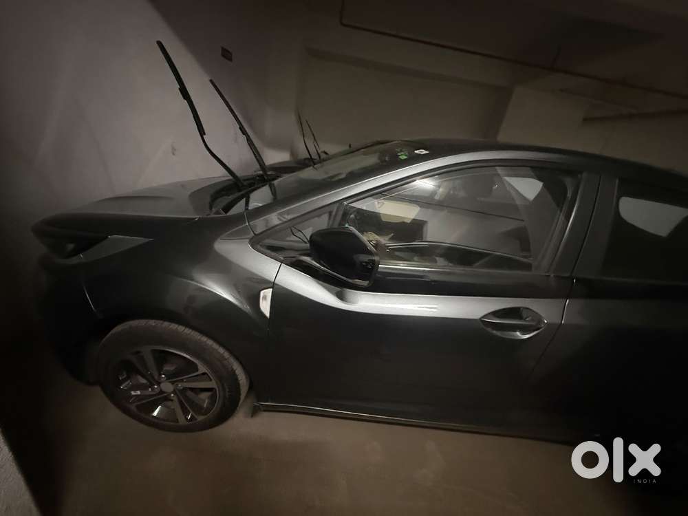 Tata Altroz Xza Plus S Automatic With Sunroof