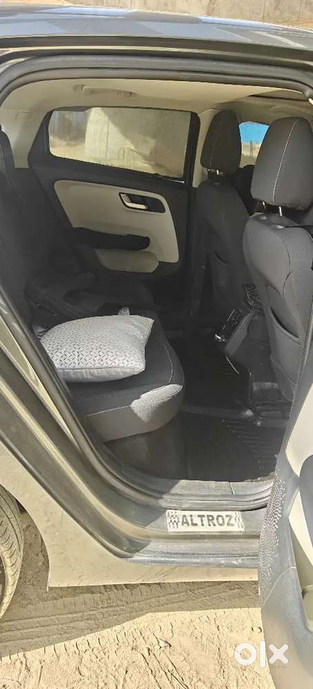 Tata Altroz Xz+ S Sunroof Diesel.