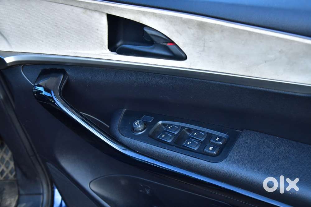 Mahindra Xuv700 2.2 Ax 5 Diesel Mt 7 Str, 2023, Diesel