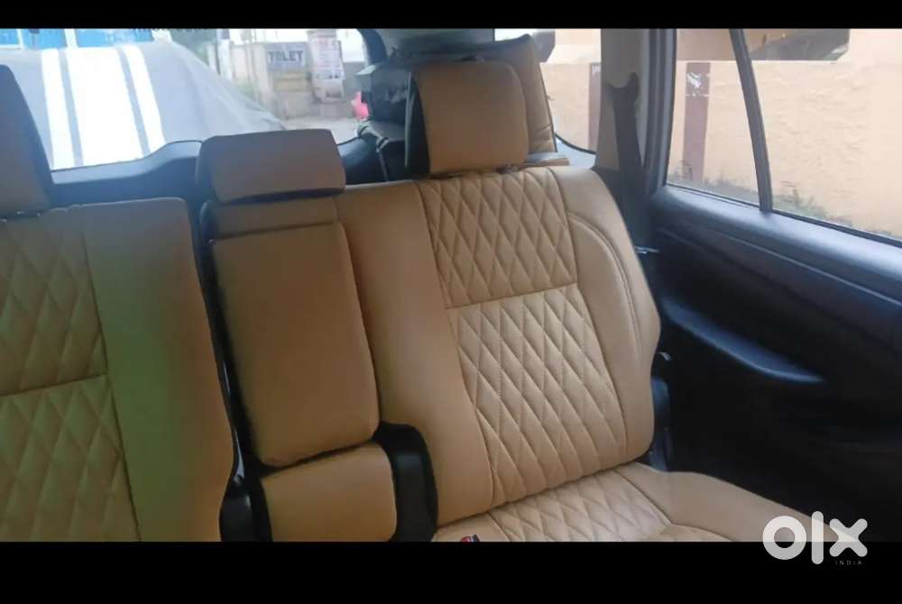 Toyota Innova Crysta G 8 2024