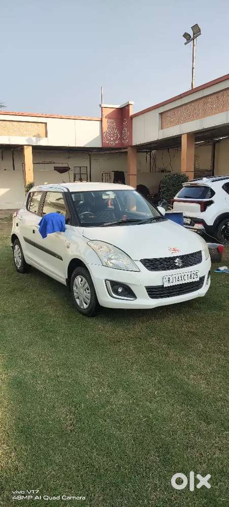 Maruti Suzuki Swift Lxi 2017