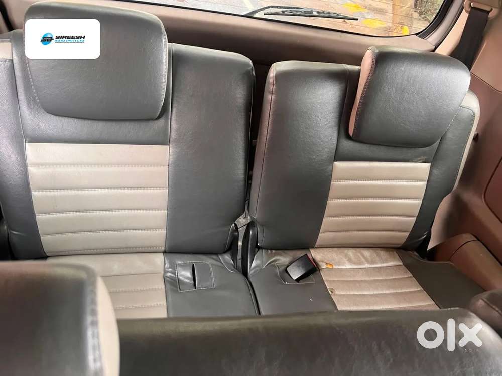 Toyota Innova 2.5 G (diesel) 8 Seater Bs Iv, 2016, Diesel