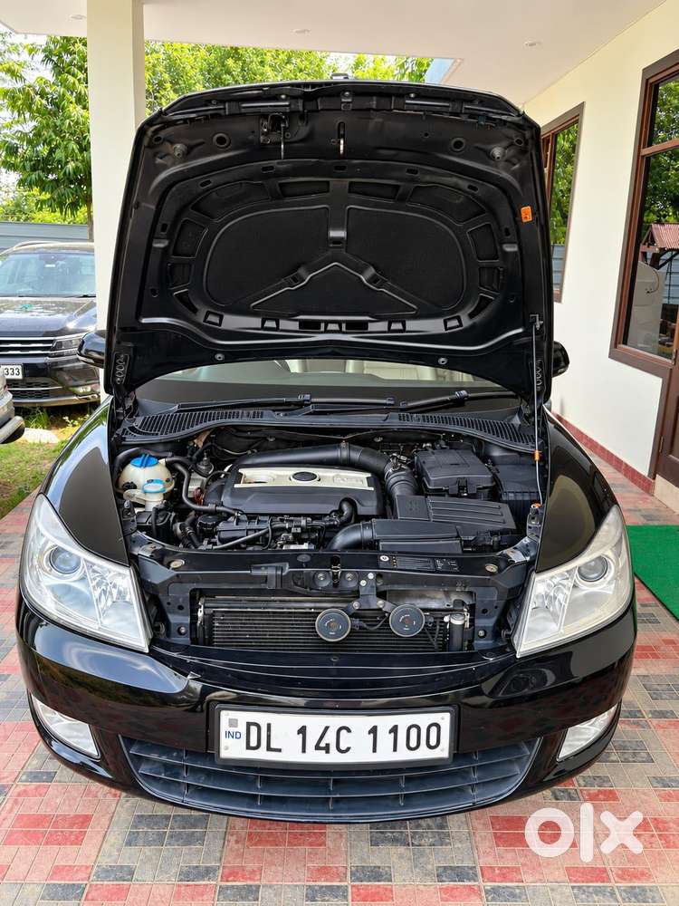 Skoda Laura, 2012, Petrol
