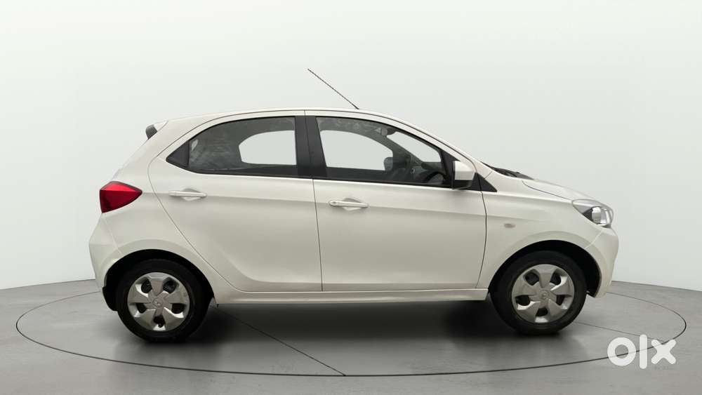 Tata Tiago 1.2 Revotron Xt, 2016, Petrol