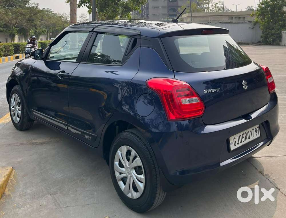 Maruti Suzuki Swift Vxi + Manual, 2022, Petrol