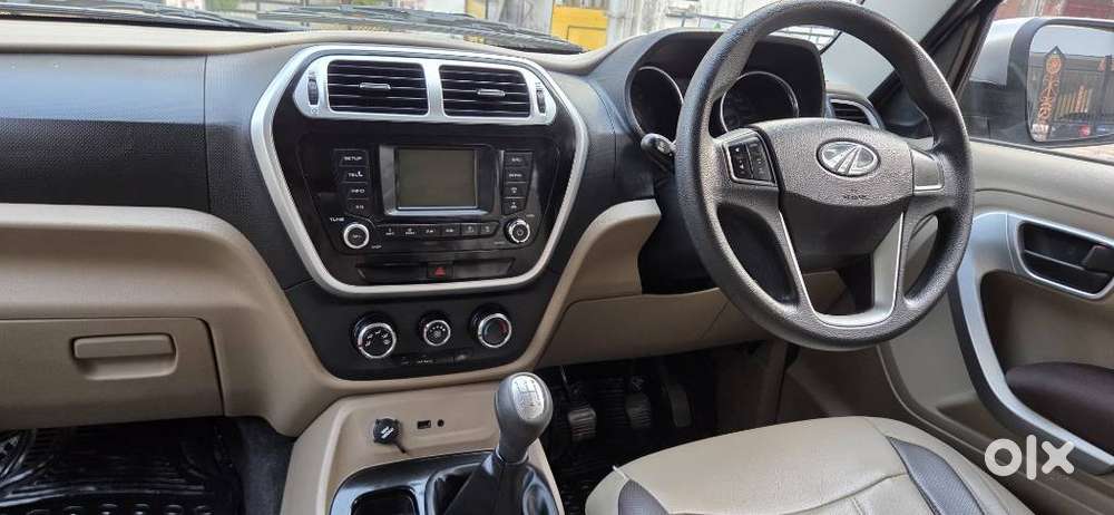 Mahindra Tuv 300 Mhawk100 T8, 2016, Petrol