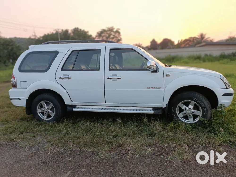 Force One Sx Top Model | 2013 | 7-seater | Diesel | White | ₹4,49,999