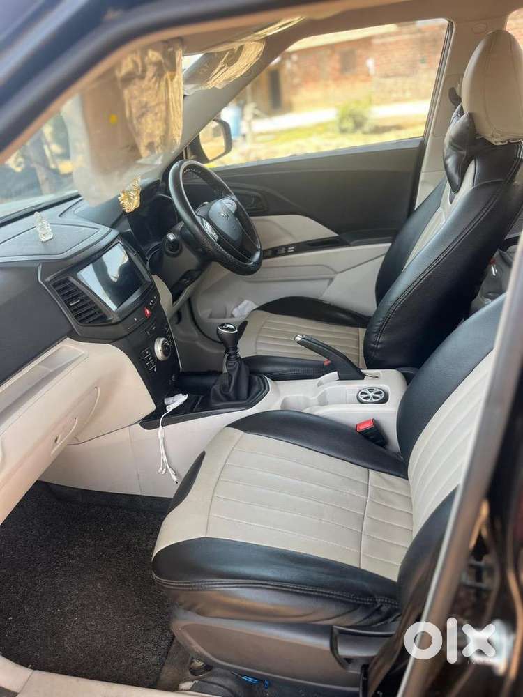 Mahindra Xuv300 2023 Diesel Well Maintained