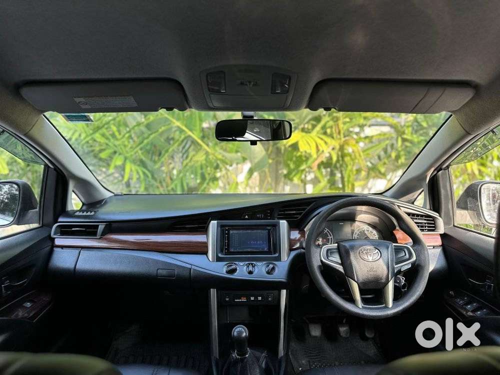 Toyota Innova Crysta 2.4 Gx Mt, 2017, Diesel