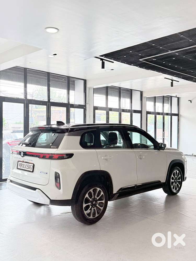 Maruti Suzuki Grand Vitara 1.5 Alpha Smart Hybrid At, 2023, Petrol