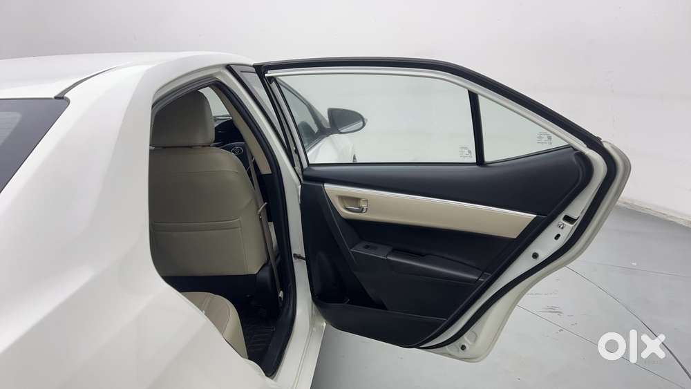 Toyota Corolla Altis 1.8 Gl, 2014, Petrol