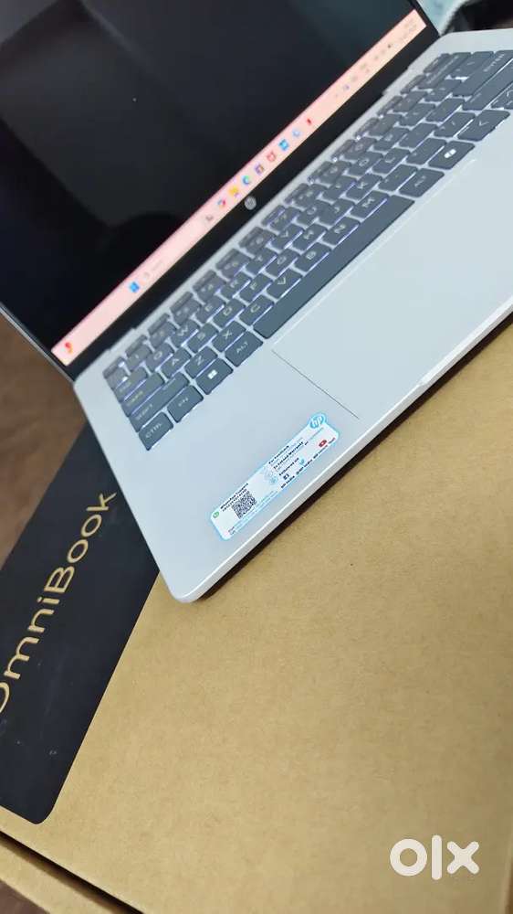 Omnibook 5 Sanpdragon X Processor