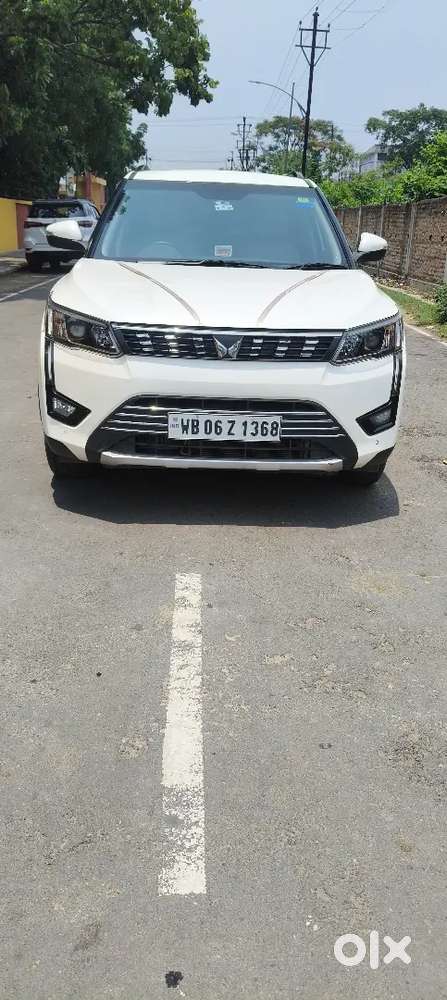 Mahindra Xuv300 (w8) 2023 Petrol 6000 Km Driven