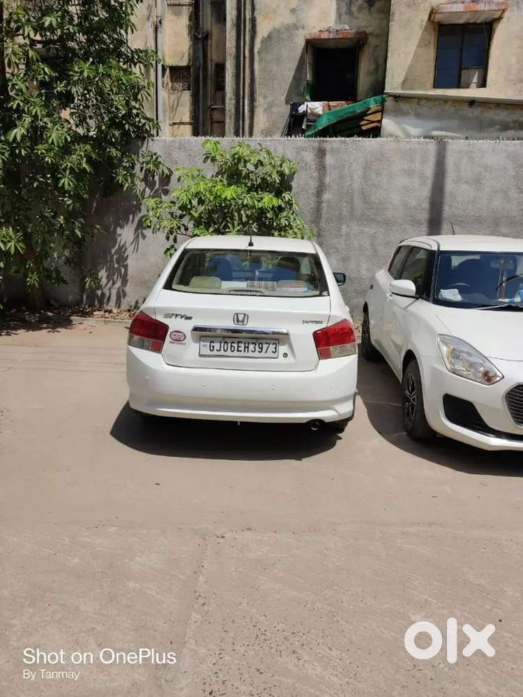 Honda City 2011 Petrol 160000 Km Driven, White