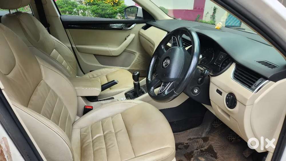 Skoda Octavia Ambition 2014 Car