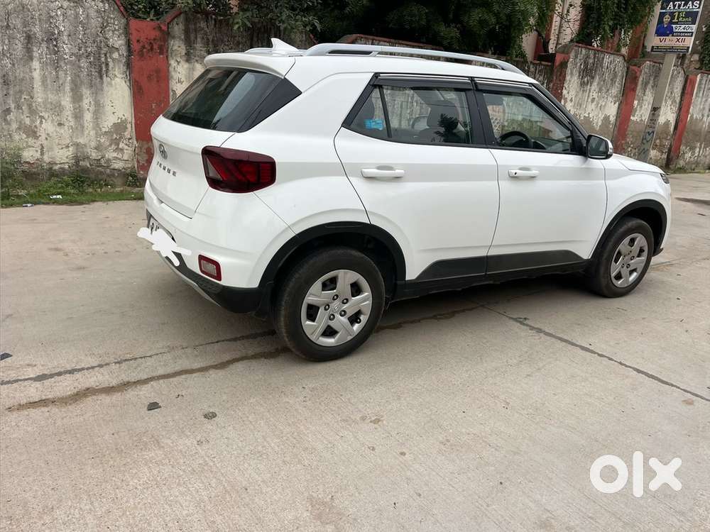 Hyundai Venue Petrol 2022