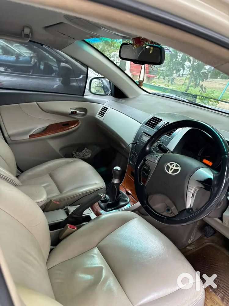Toyota Corolla Altis 2011 Car