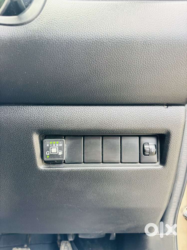 Maruti Suzuki Swift Vxi, 2019, Cng & Hybrids