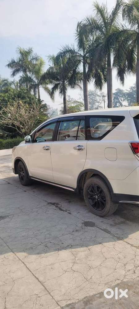 Innova Cresta Touring Sports2017 Last