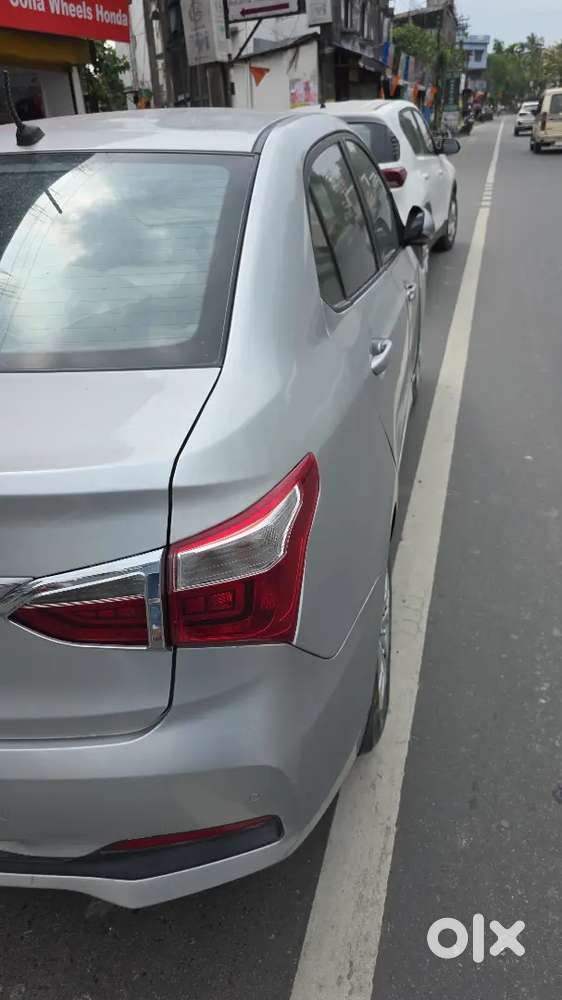 Hyundai Xcent 2017 Petrol 120000 Km Driven